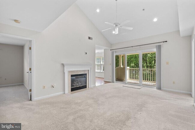 Photo - 111 Timberbrook Ln Unit 304