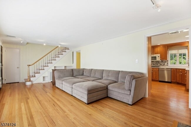 Photo - 6 Dartford Rd