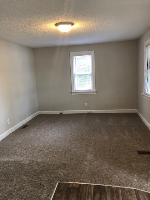 Photo - One Bedroom House with a study right off o...