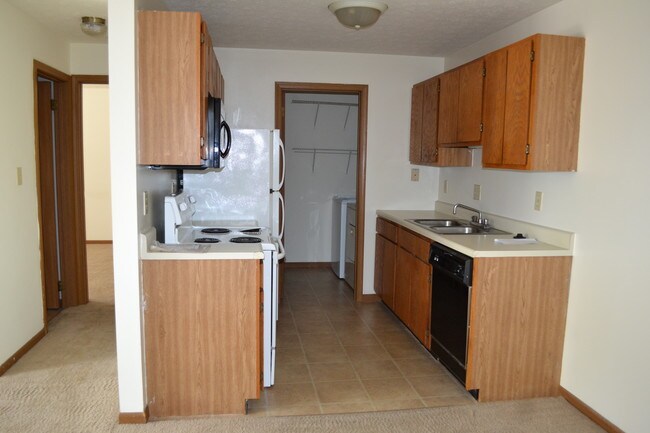 Photo - Shoshone Apartments