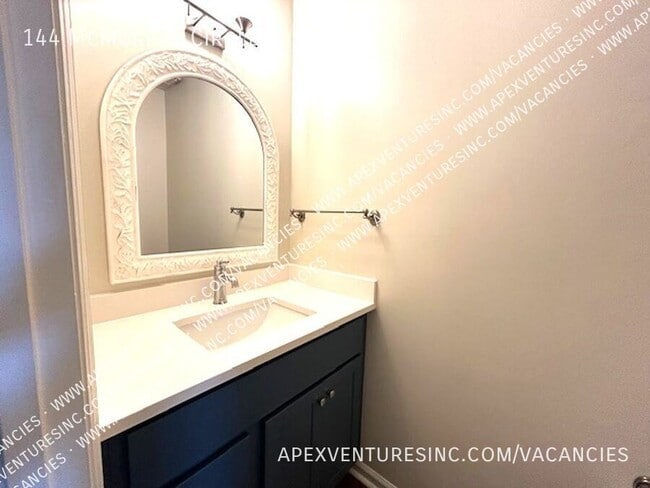 Photo - 144 McMurray Cir