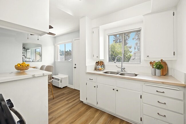 Photo - 616 San Pascual Ave Unidad 6