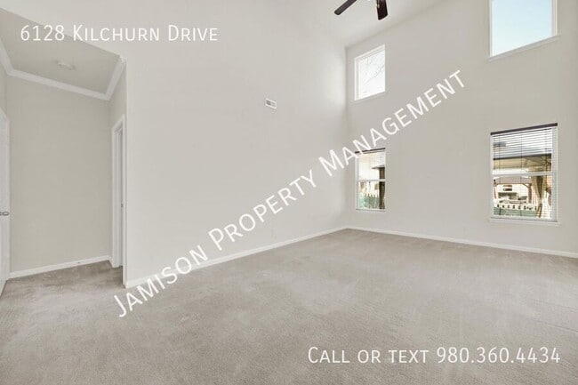 Photo - 6128 Kilchurn Dr