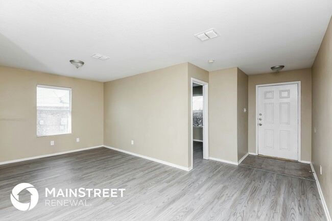 Photo - 4913 Water Ridge Ln
