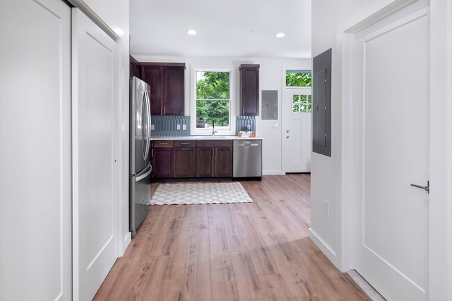 Photo - 168 John St Unidad 3