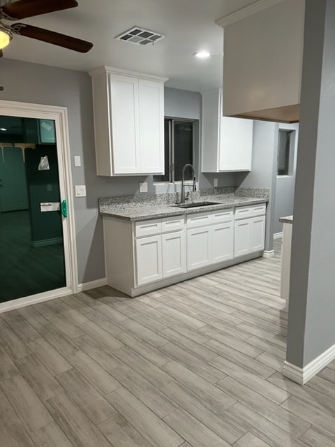 Photo - 16588 Vine St