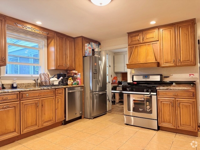 Building Photo - 1247 Trapelo Rd Rental