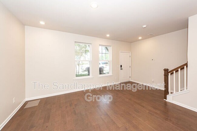 Photo - 139 Rowans Creek Dr