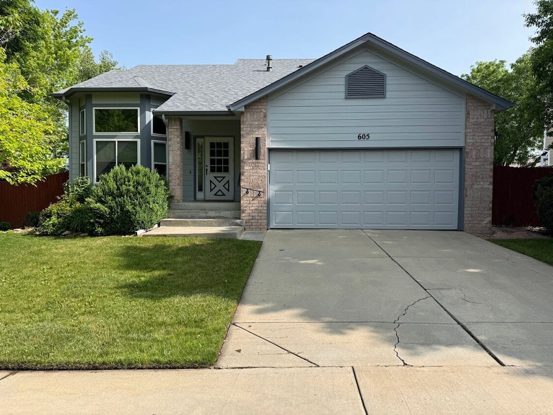 Beautifully Updated 3BD/2BA Home in Fredrick - Beautifully Updated 3BD/2BA Home in Fredrick