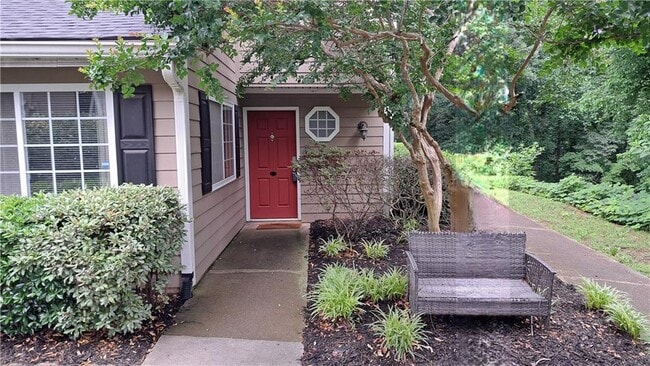 Photo - 1468 Briarwood Rd NE