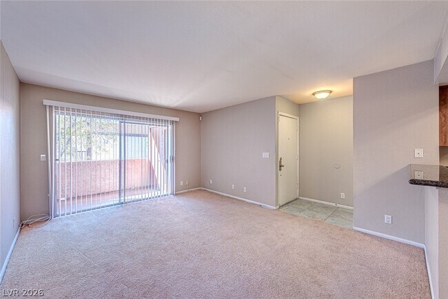 Photo - 1455 E Katie Ave Unidad C21