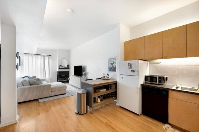 Photo - 2549 N Halsted St Unit 2C