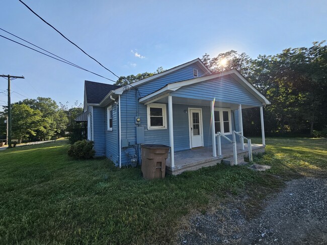 Photo - 824 Hamrick St