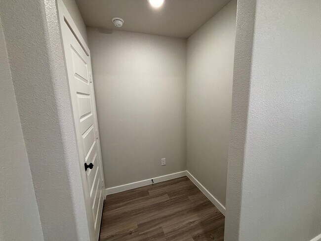 Photo - 4/2 Available July in Bell farms!!