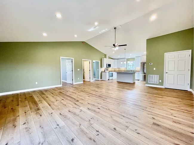 Photo - GORGEOUS NEW CONSTRUCTION IN HENDERSONVILLE