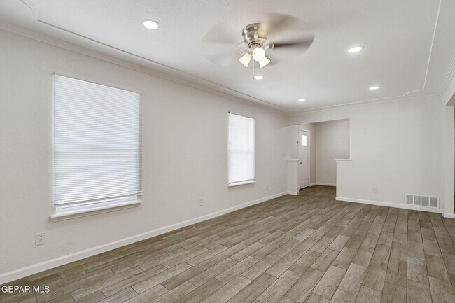 Photo - 10401 Centaur Dr