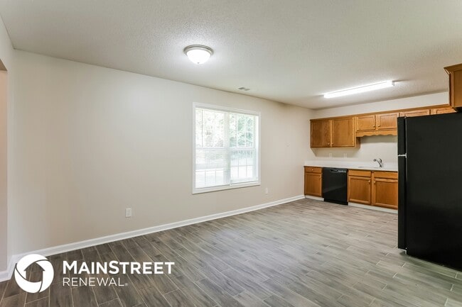 Photo - 719 Woodwind Dr