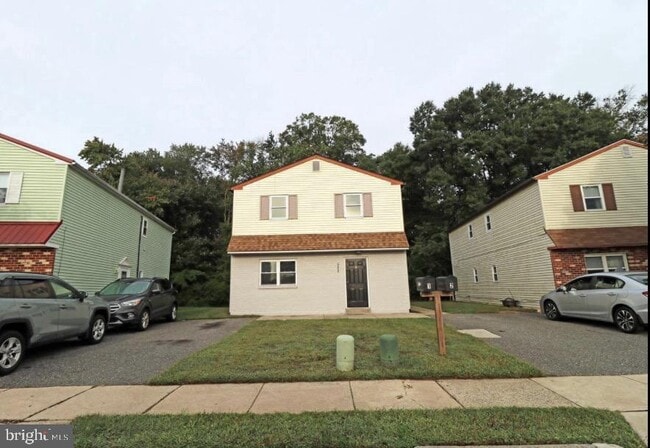 Building Photo - 511 Corinthian Ave