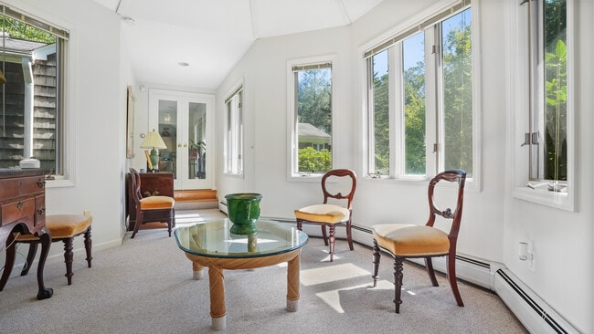 Photo - 106 Spoonwood Rd