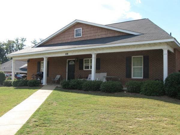 Photo - 4bed/4bath in Eagles Landing for JULY!