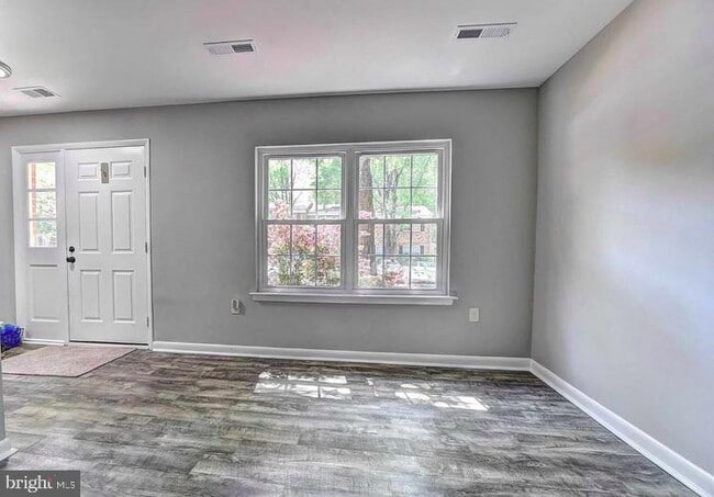Photo - 2226 Gunsmith Square