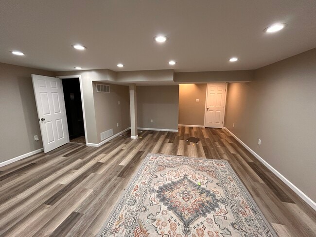 Building Photo - 142 Waterside Crossing Dr Rental