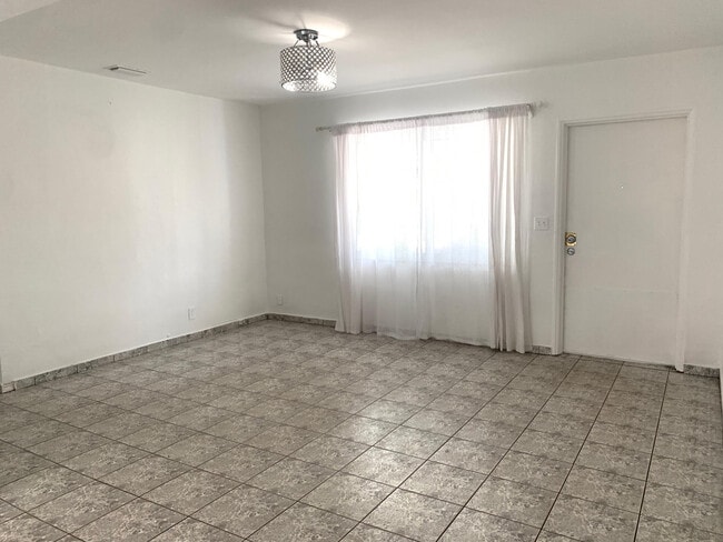 Photo - 2131 Arthur St