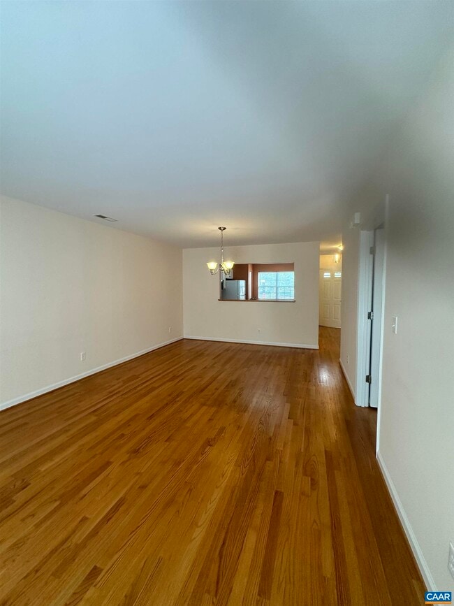 Photo - 1320 SYCAMORE Cir