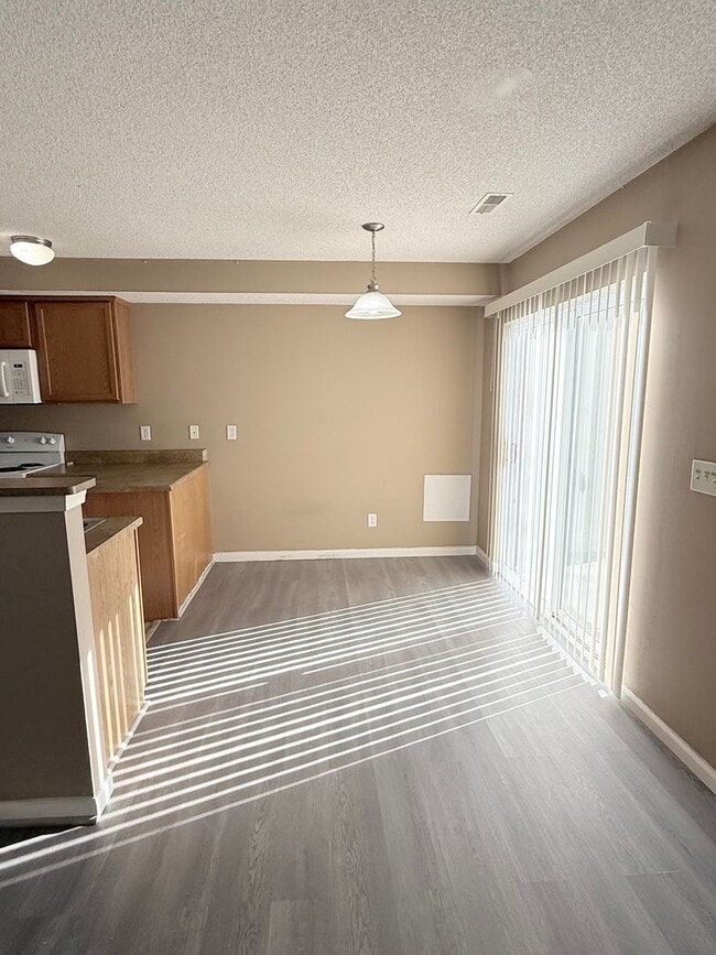 Photo - Great Townhome!