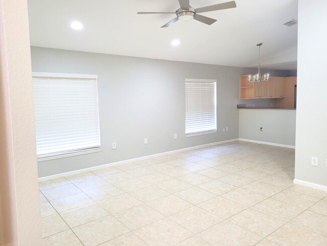 Photo - 524 Southridge Rd