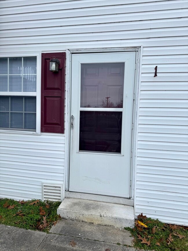 Building Photo - 1155 KY-3057 Unit C1