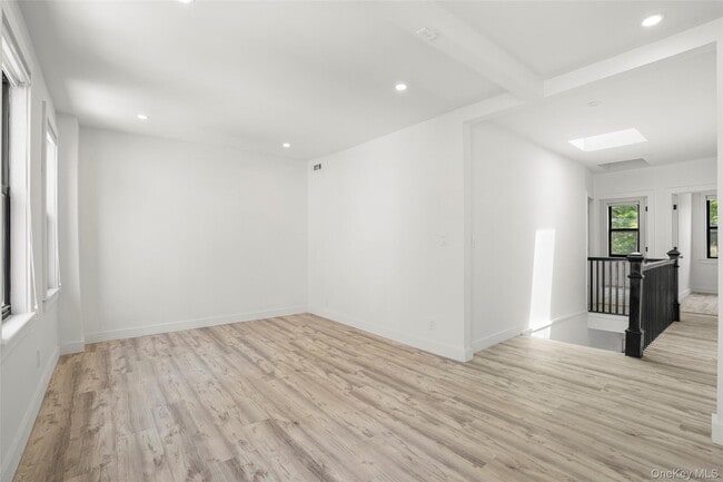 Photo - 2122 Boston Post Rd