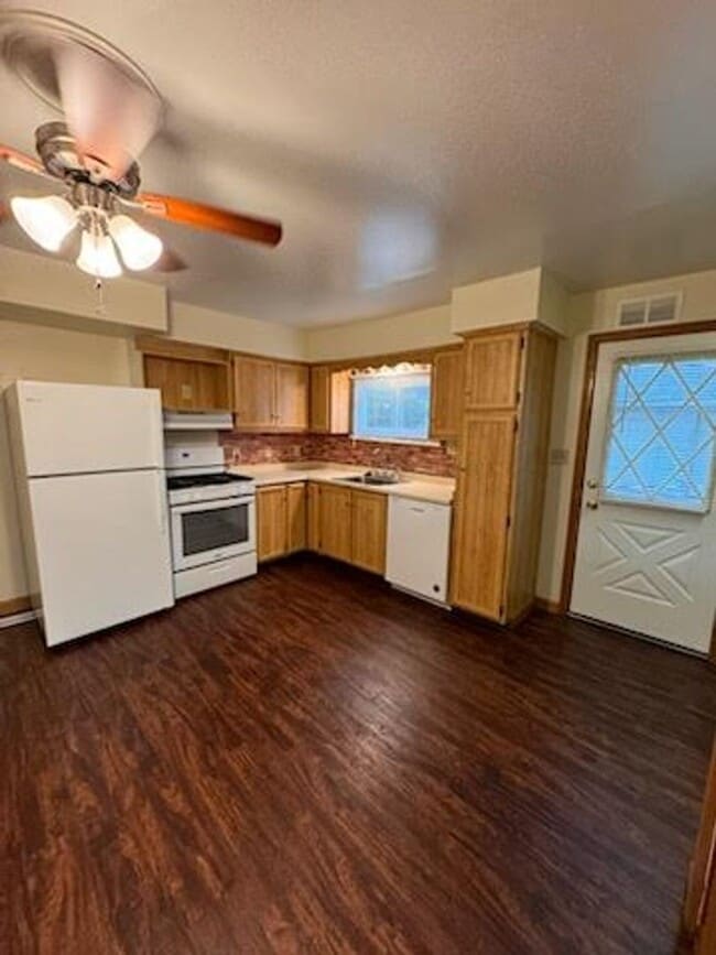 Photo - 489 S Edgehill Ave