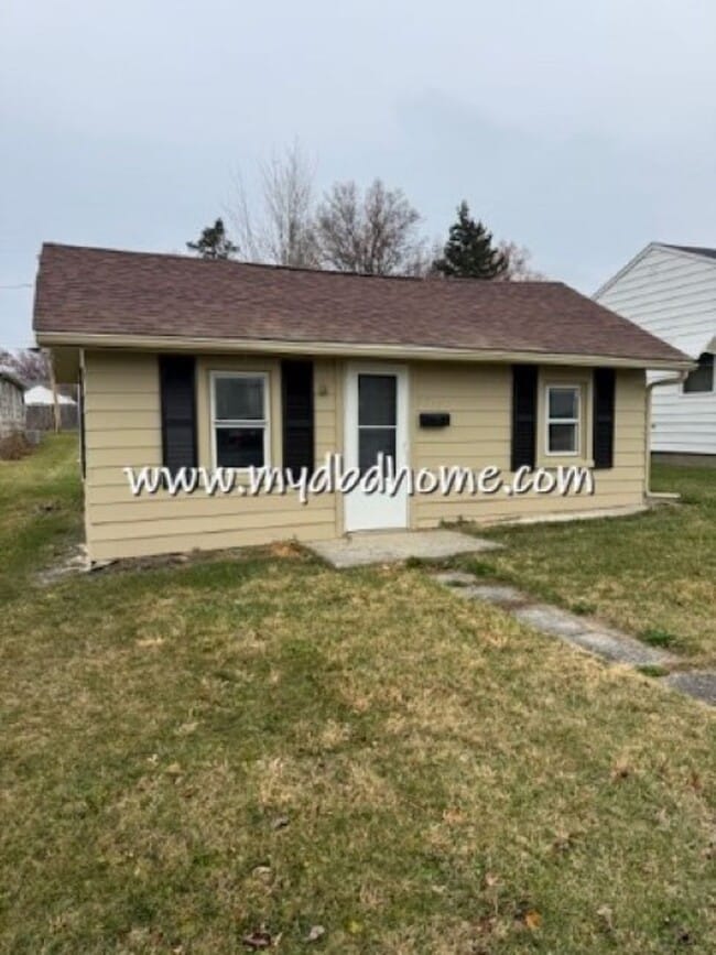 Building Photo - 2717 Clara Ave