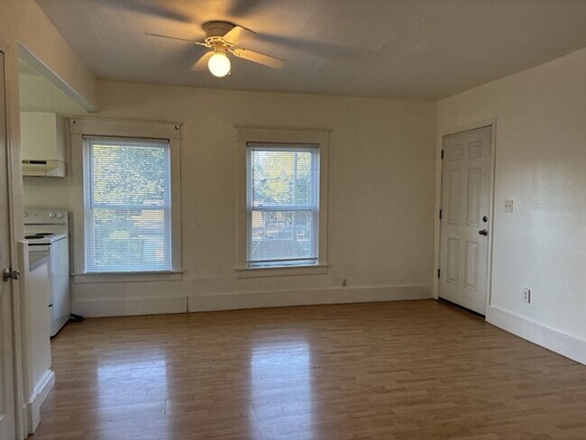 Photo - 1370 Chemeketa St NE Unit 3