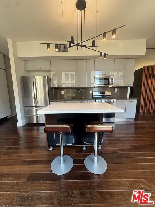 460 S Spring St Unit 1011