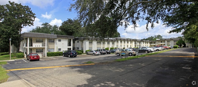 Rolling Hills Apartments - Rolling Hills Apartments