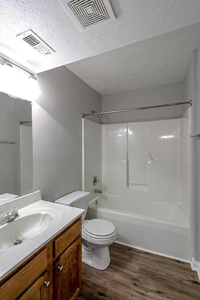 Photo - 8508 Standing Oak Dr Unit 1