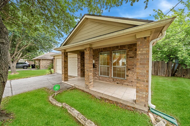 Photo - 3521 Lydia St