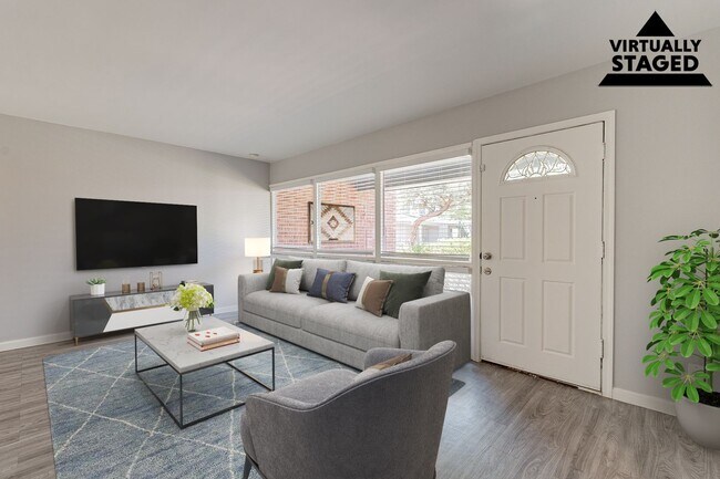 Photo - 301 Courtyard Living