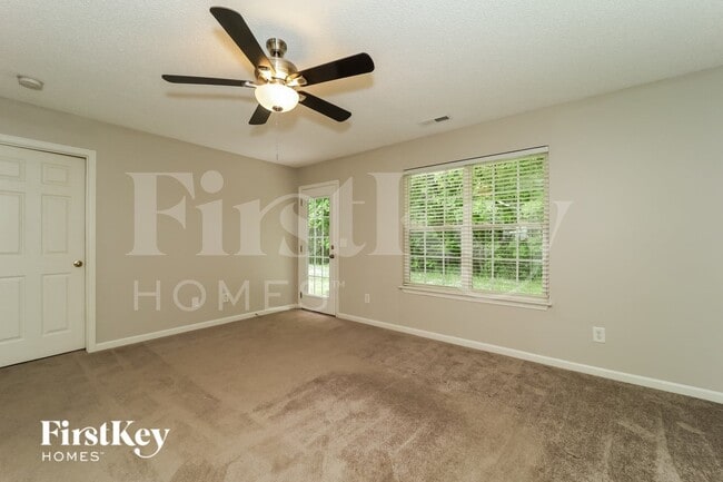 Photo - 217 Kinnley Ct
