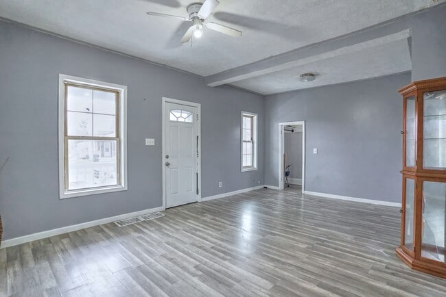 Photo - 1328 Linden Ave