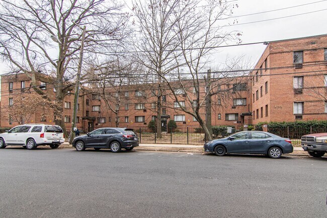 Photo - 4733 1st St SW Unit 301