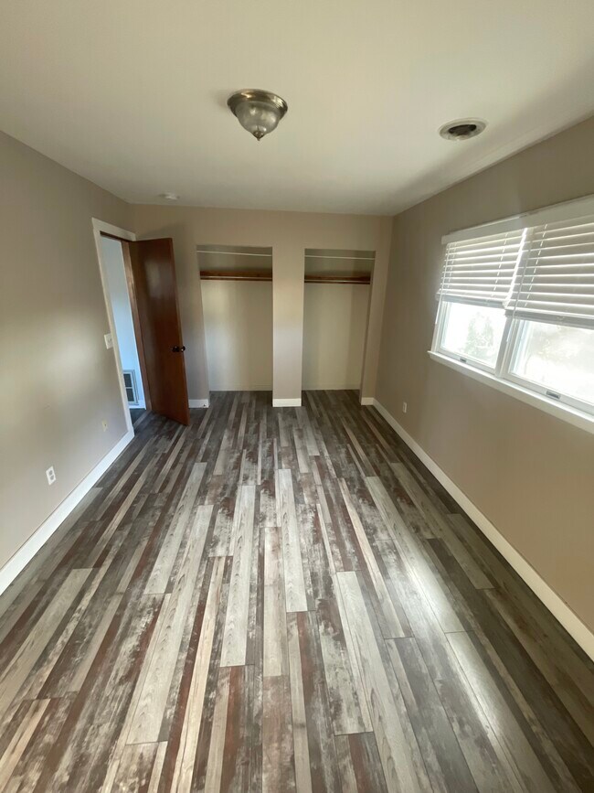 Master Bedroom - 81 Firestone St Unidad Upper