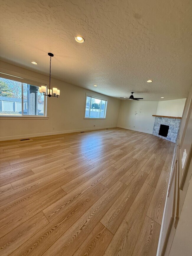 Photo - Welcome to this stunning newer home located in the vibrant city of Nampa, ID