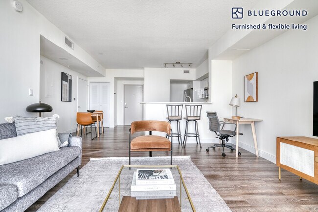 Photo - 110 SW 12th St Unidad FL16-ID67