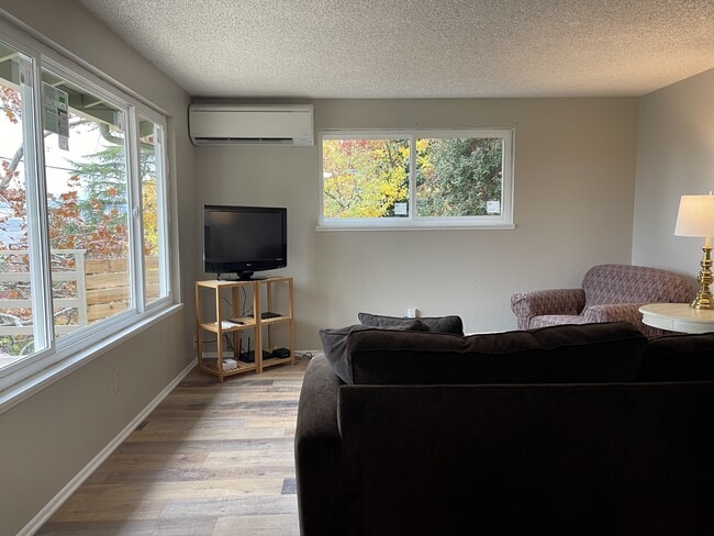 Photo - 268 Gresham St