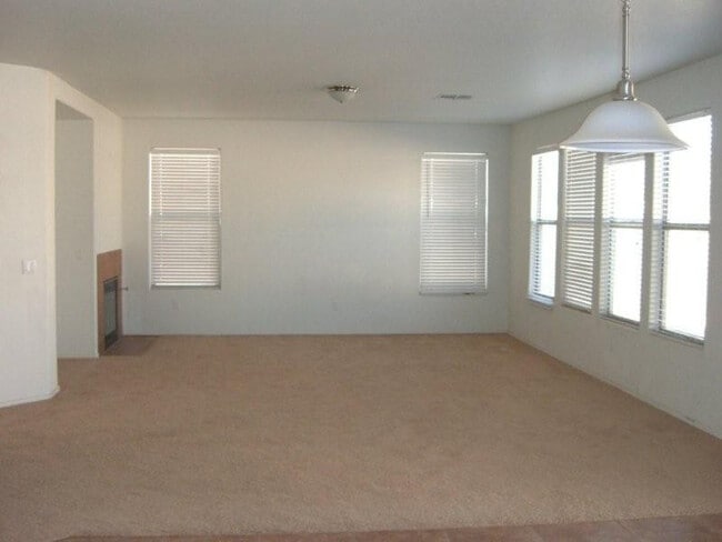 Photo - 6907 S Emerald Pl