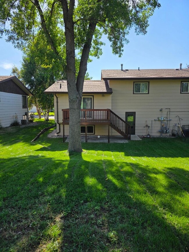 Photo - 708 W Interstate Ave