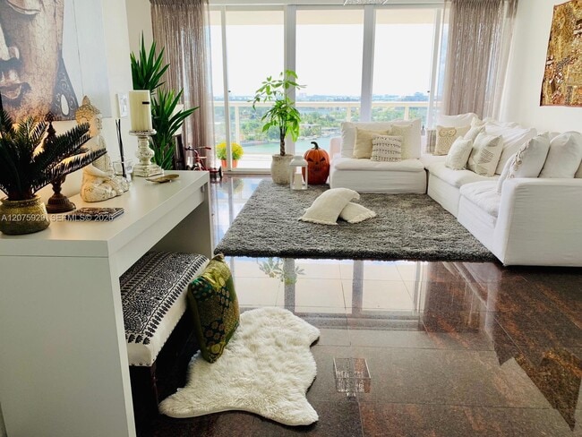 Photo - 6301 Collins Ave Unidad 1606